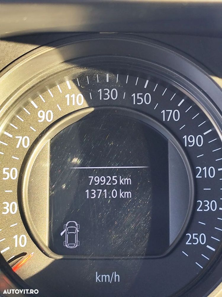 Renault Megane TCe Zen - 6