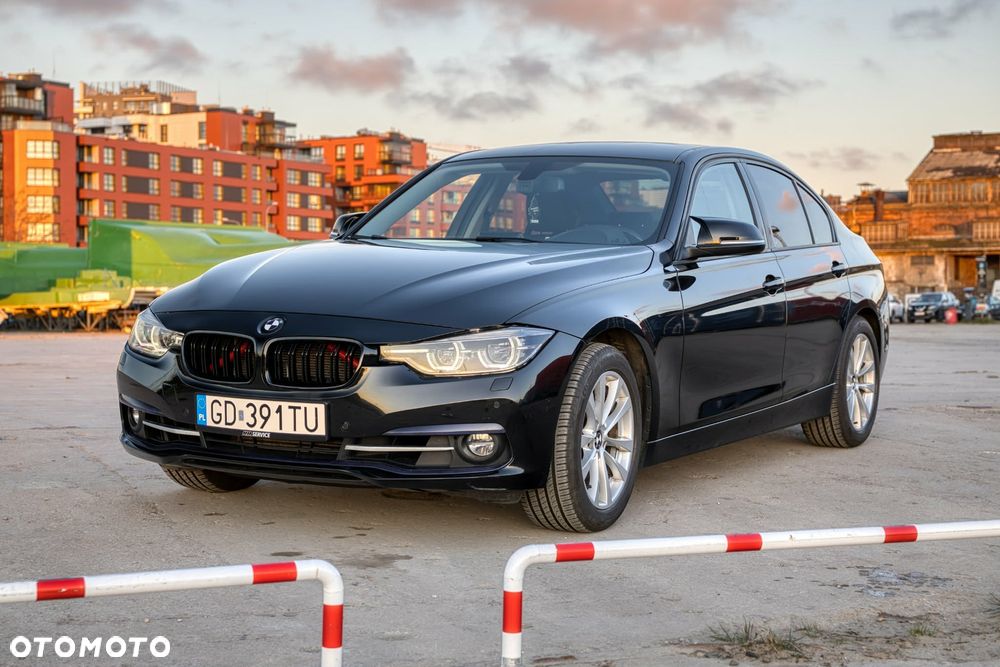 BMW Seria 3 318i Sport Line - 3