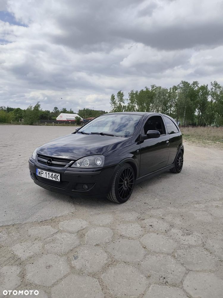 Opel Corsa 1.8 16V GSI - 1