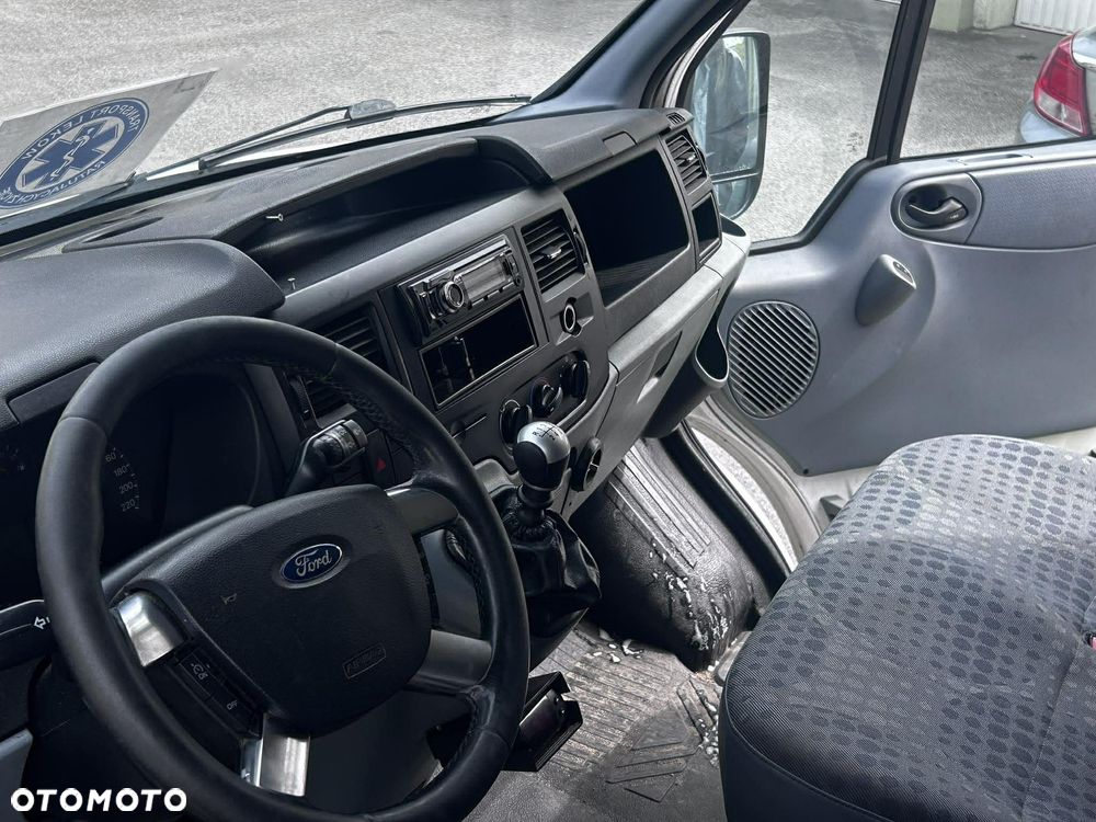 Ford Transit - 13