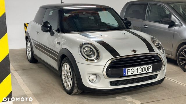 MINI Cooper Standard - 2