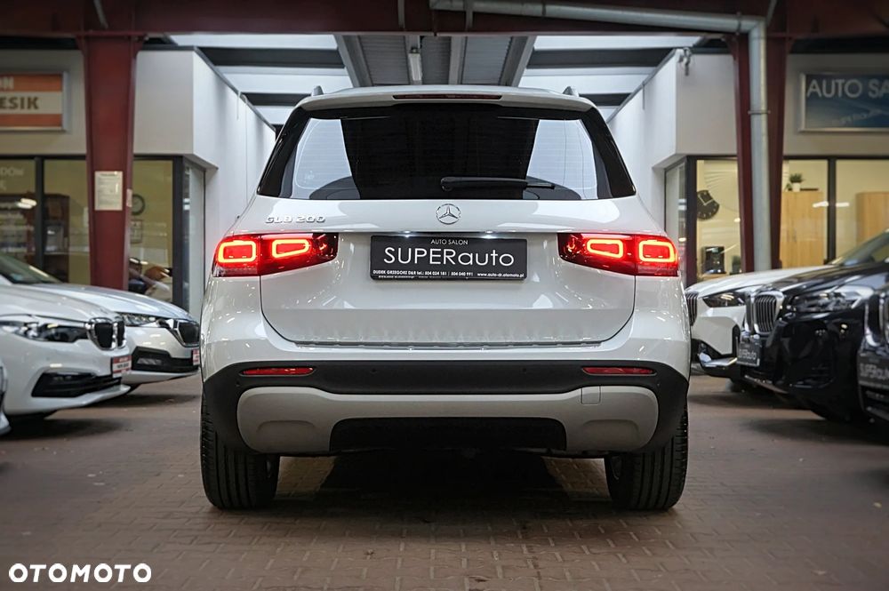 Mercedes-Benz GLB 200 7G-DCT - 10