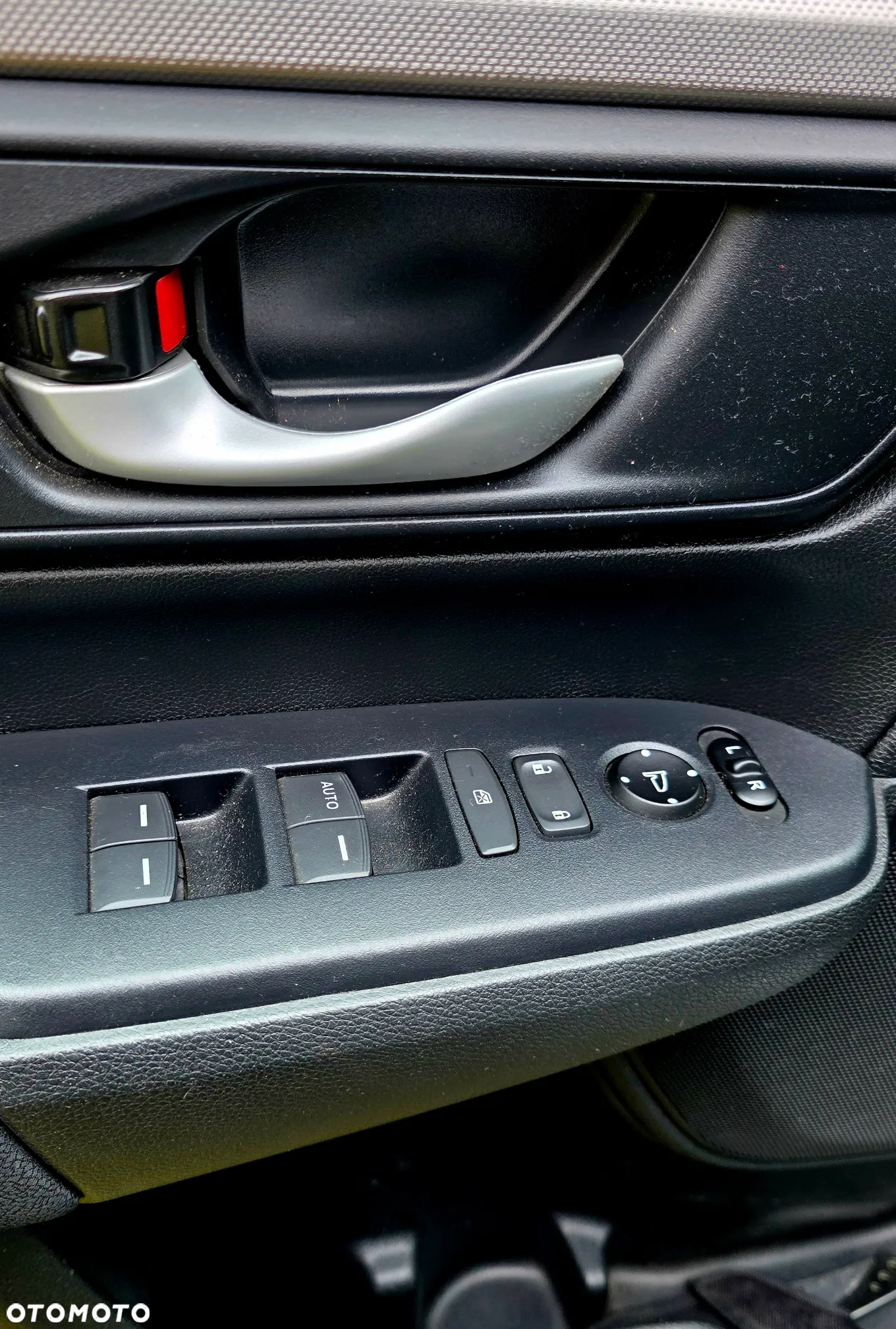 Honda CR-V 1.5 Elegance (Honda Connect+) CVT - 19