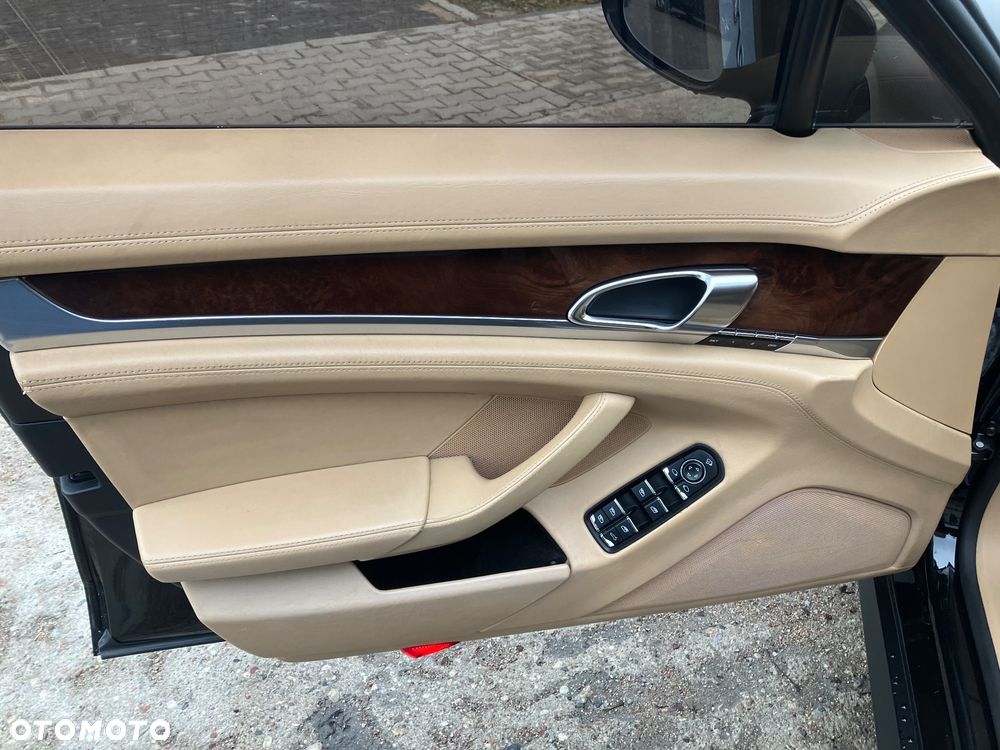 Porsche Panamera 4S PDK - 8