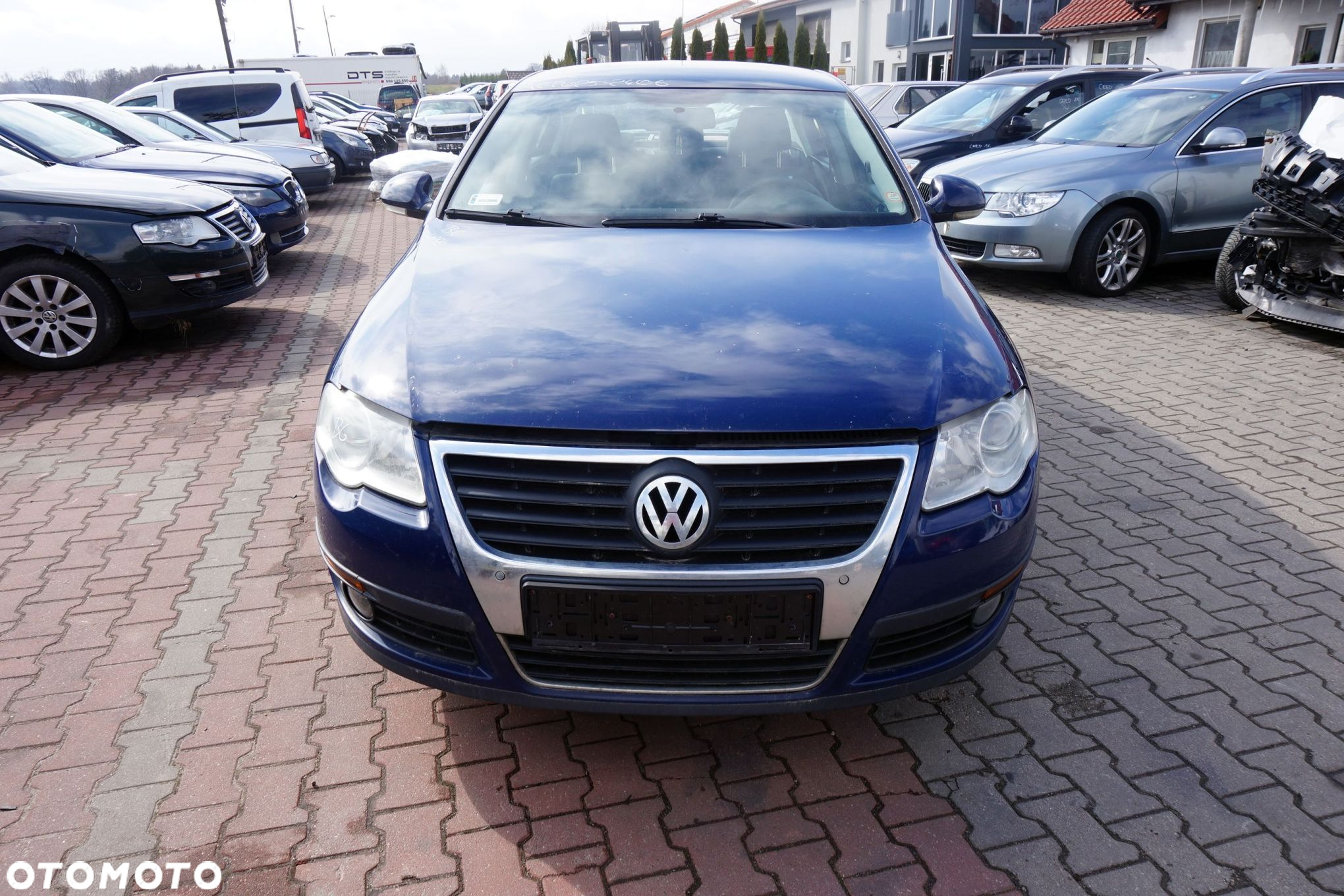 VOLKSWAGEN PASSAT B6 SEDAN 2009 LA5E 1.8 TSI BZB 160KM KVT GRANATOWY na części - 8