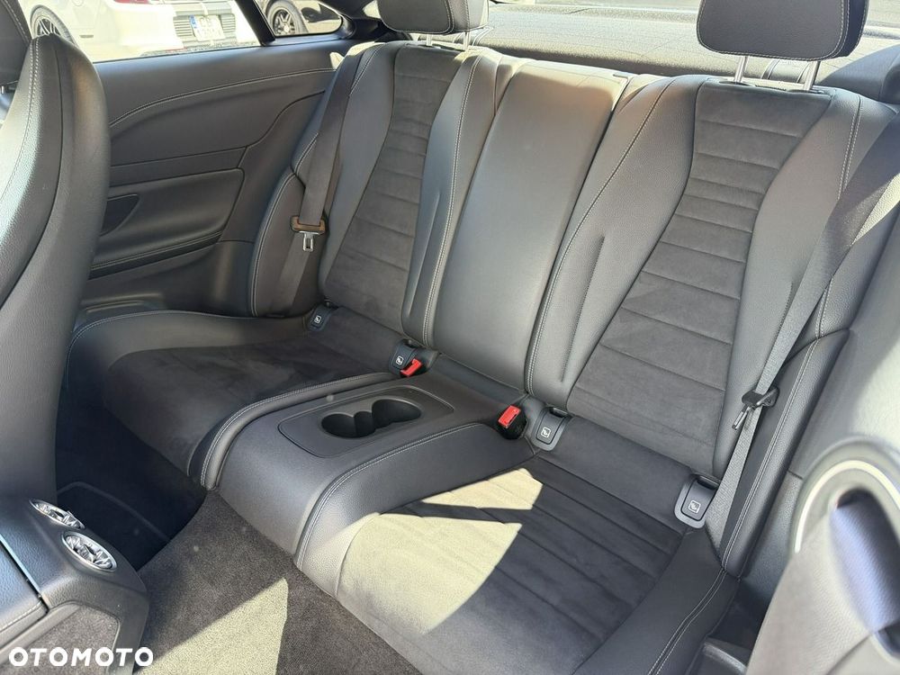 Mercedes-Benz Klasa E 220 d 4-Matic AMG - 29