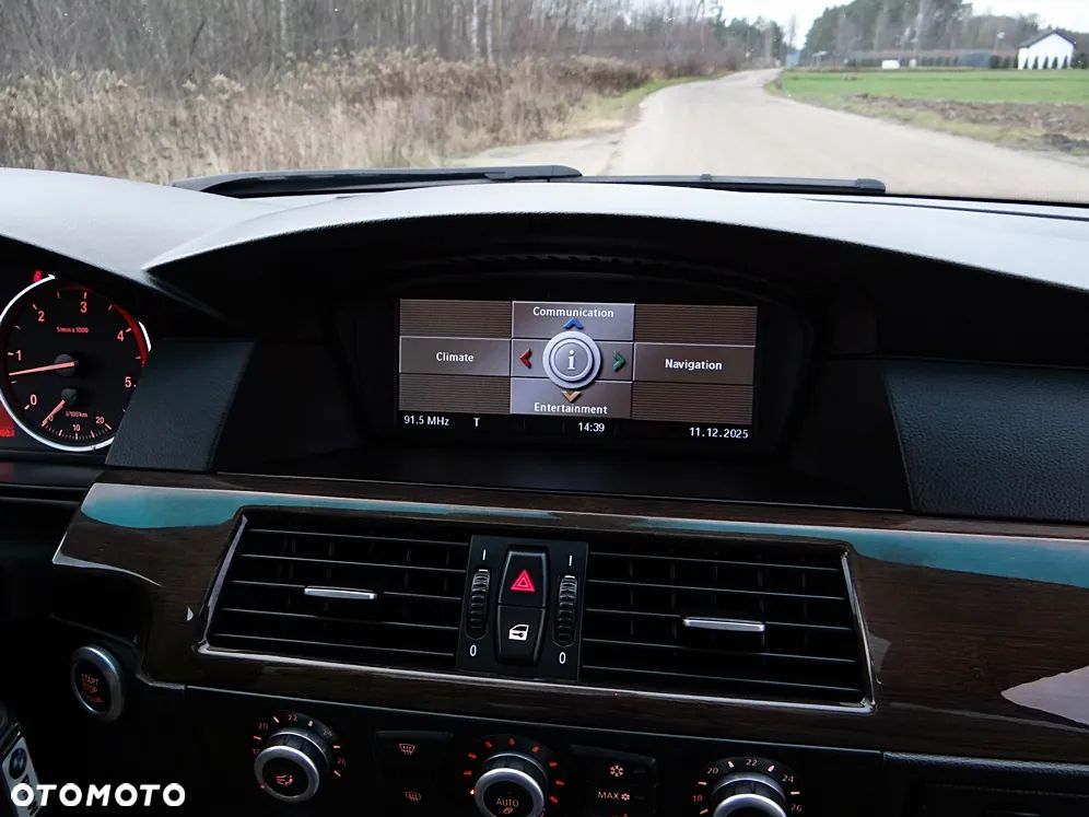 BMW Seria 5 525d Edition Lifestyle - 30