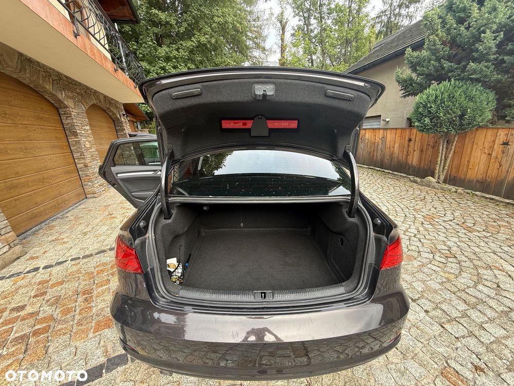 Audi A3 Limousine 1.6 TDI ultra Attraction - 7
