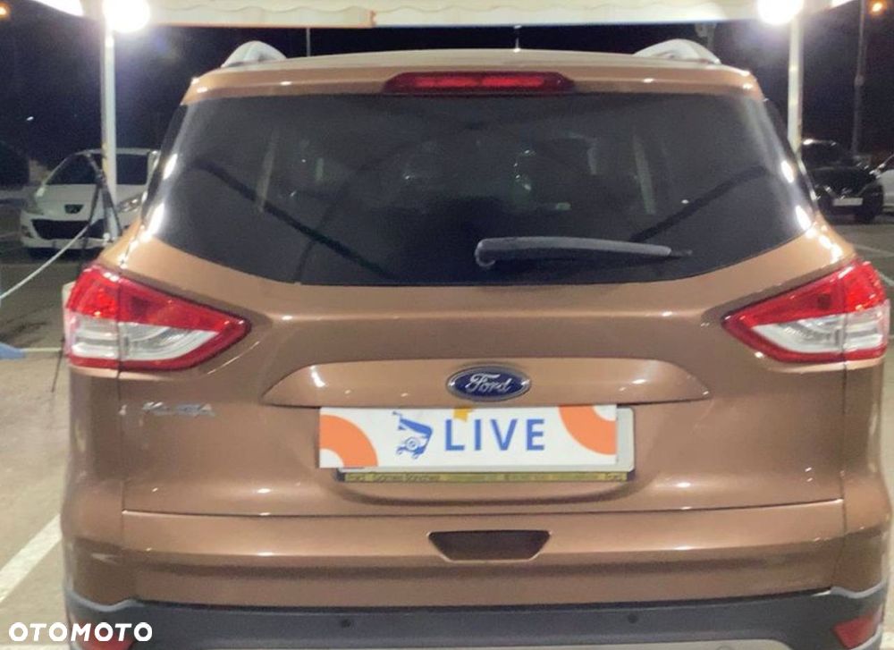 Ford Kuga 2.0 TDCi 4x4 Titanium - 6