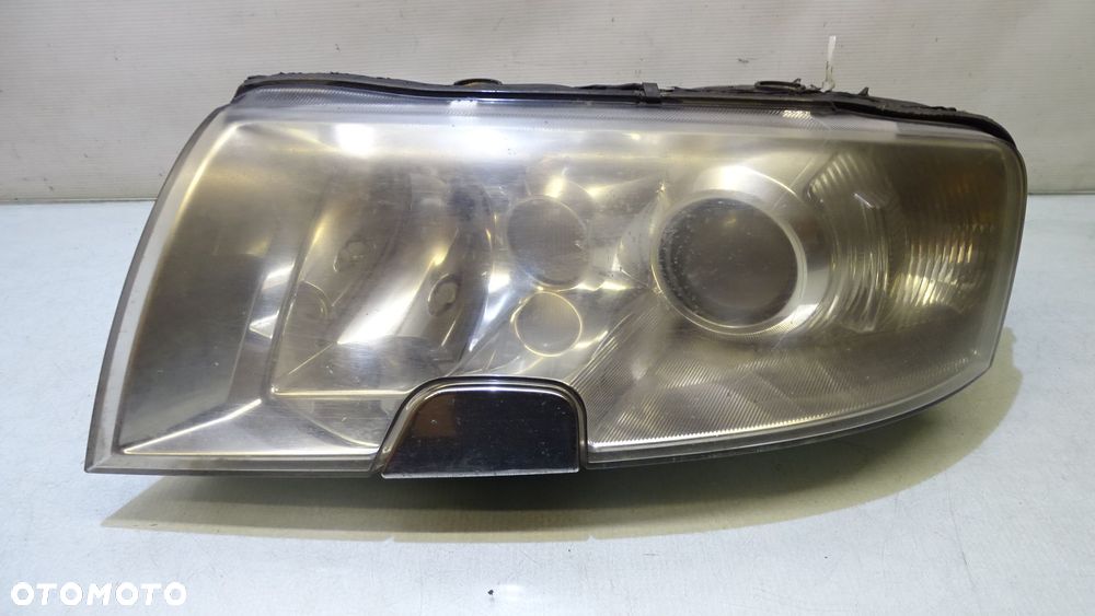 LAMPA LEWA PRZEDNIA SKODA SUPERB 1.9TDI - 1