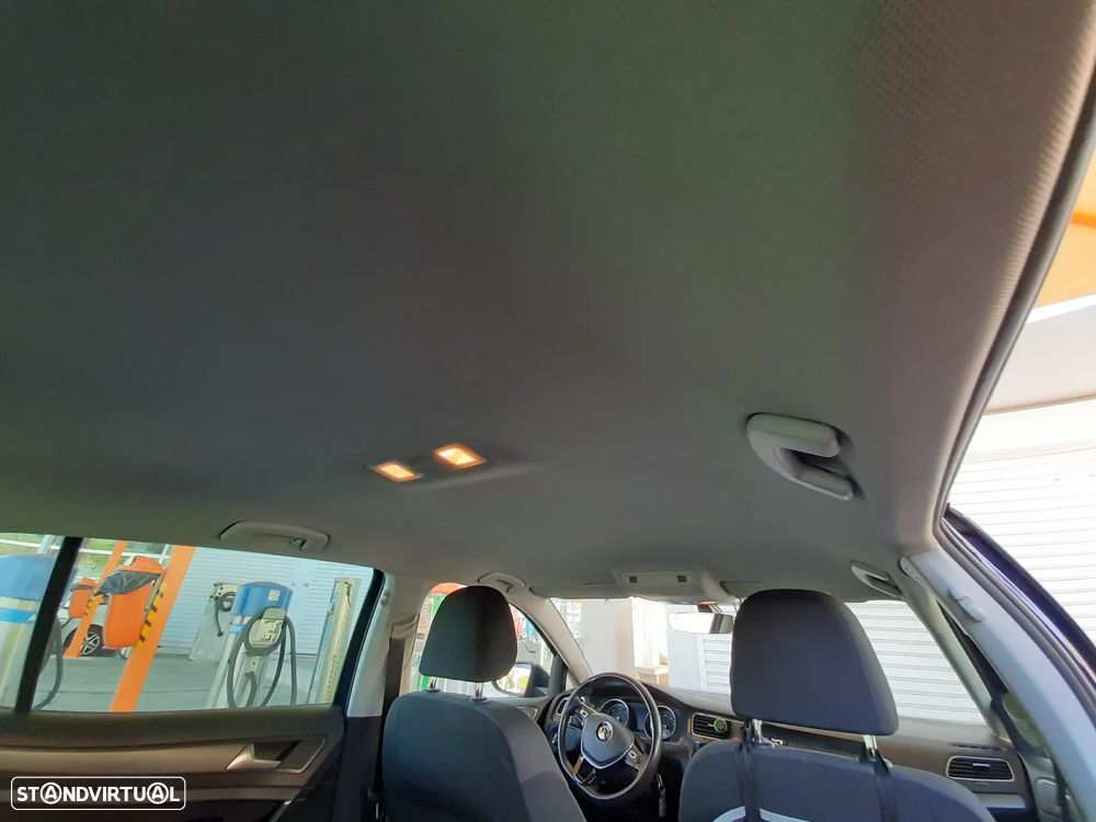 VW Golf 1.6 TDI R-Line - 26