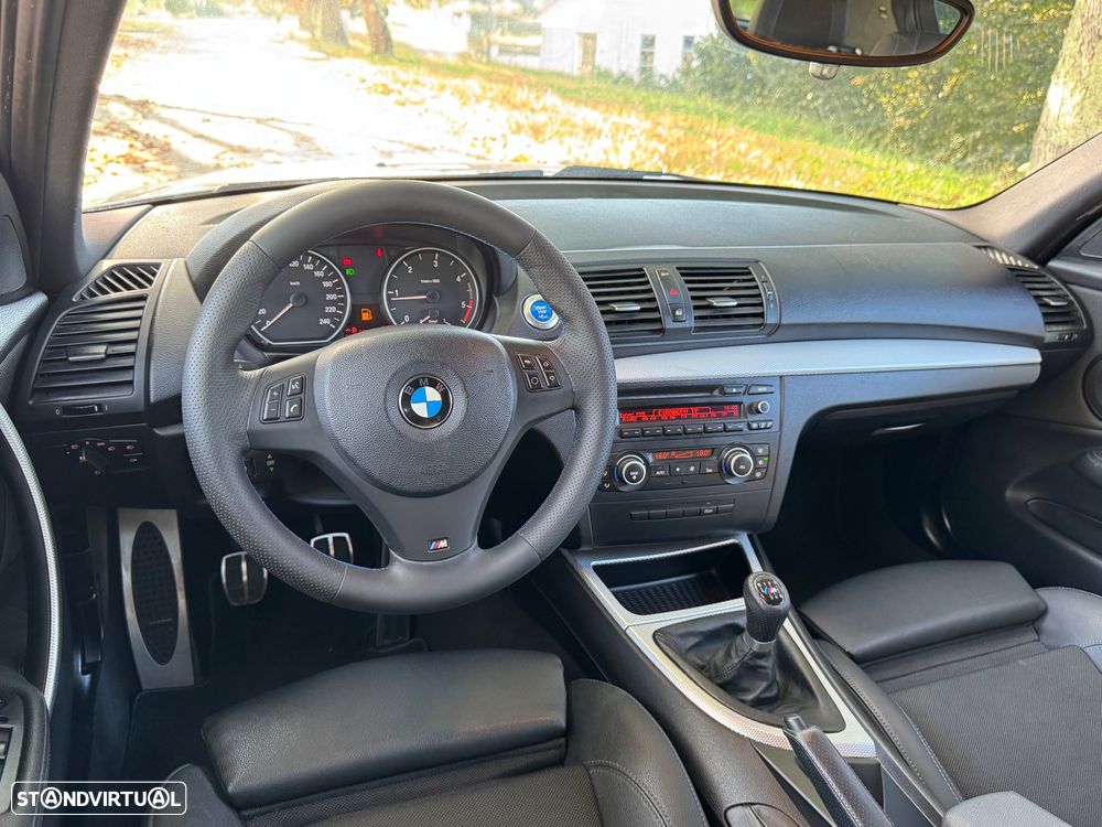 BMW 116 d Pack M - 15