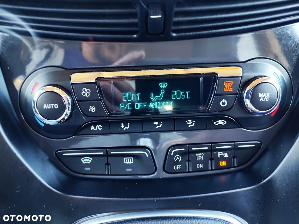 Ford Kuga 2.0 TDCi 2x4 Titanium - 26