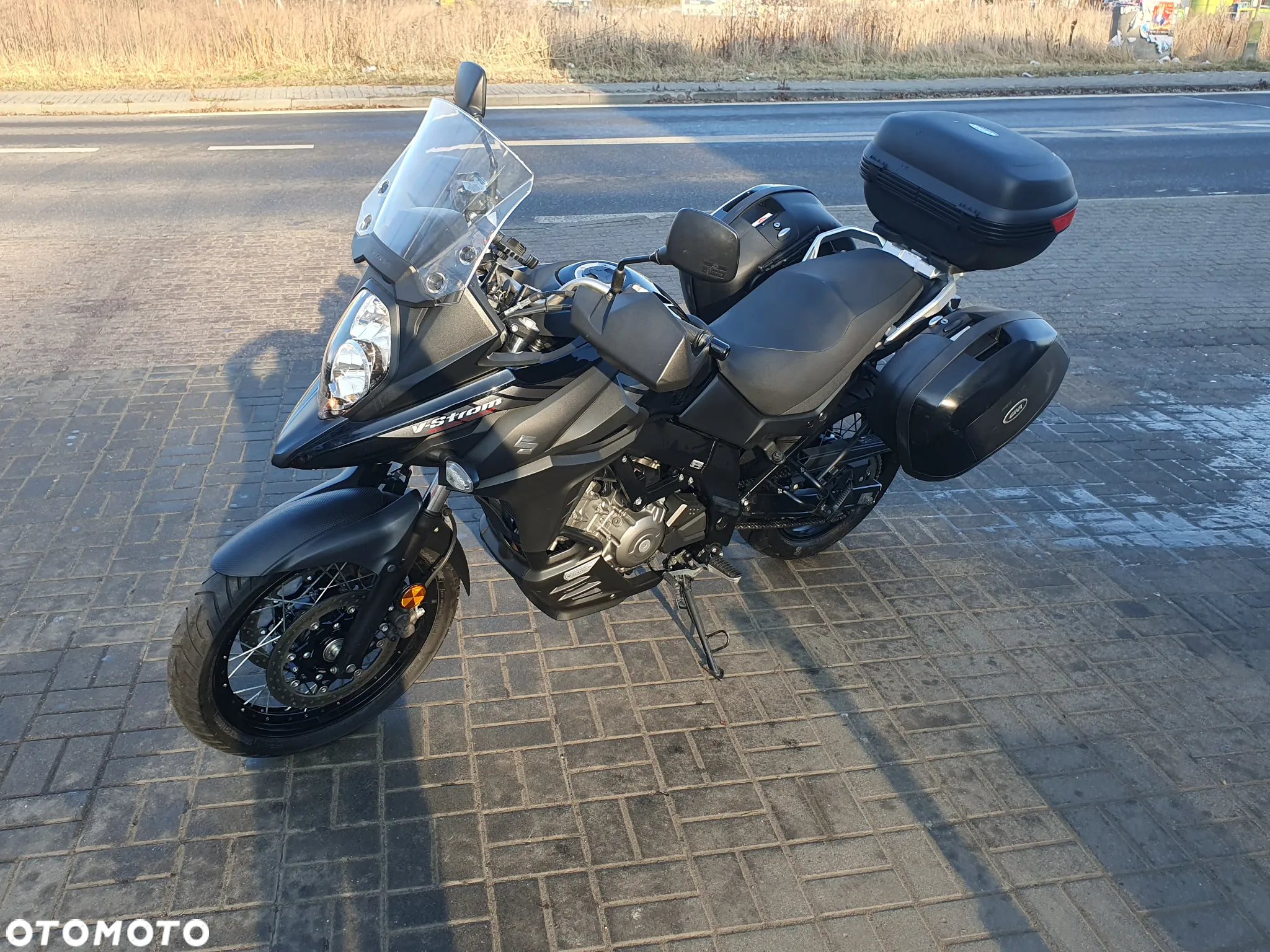 Suzuki V-STROM - 12