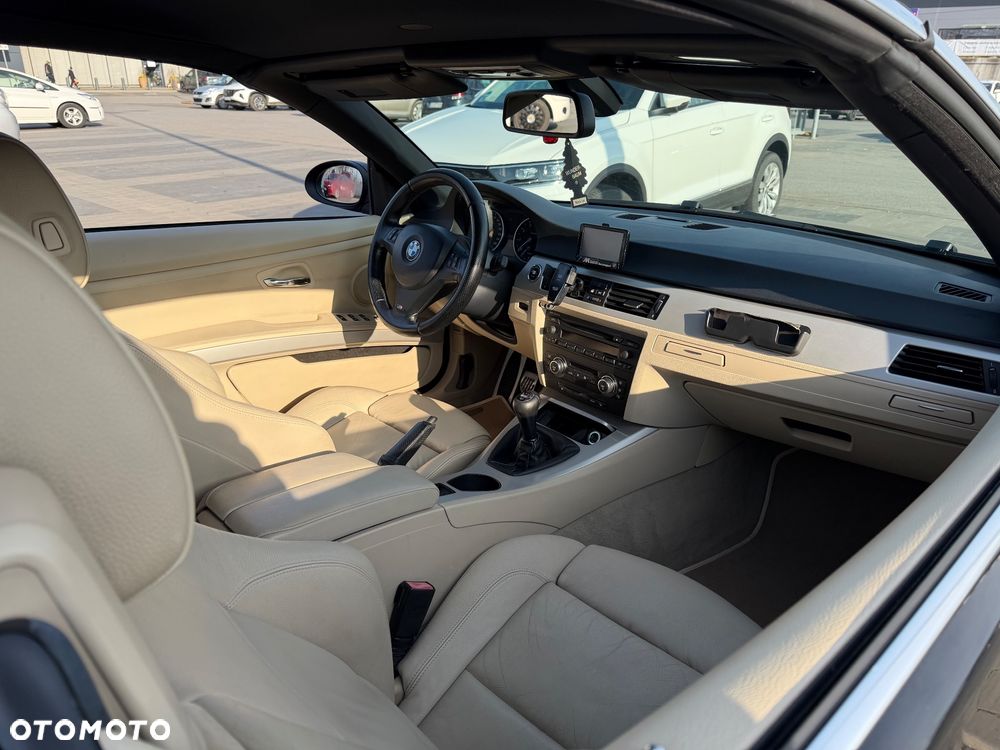 BMW Seria 3 320i - 14