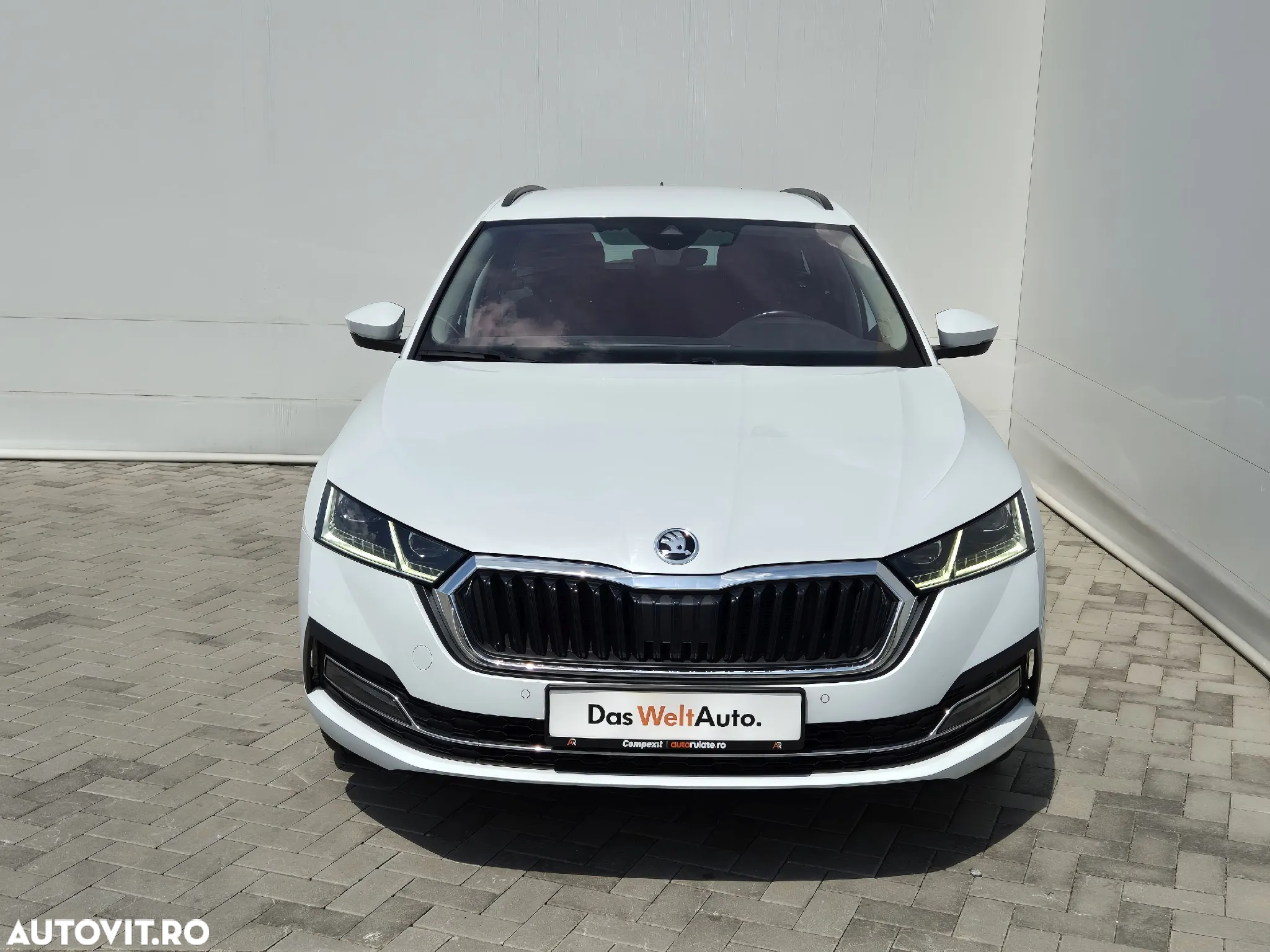 Skoda Octavia Combi 2.0 TDI DSG 4X4 Style - 8