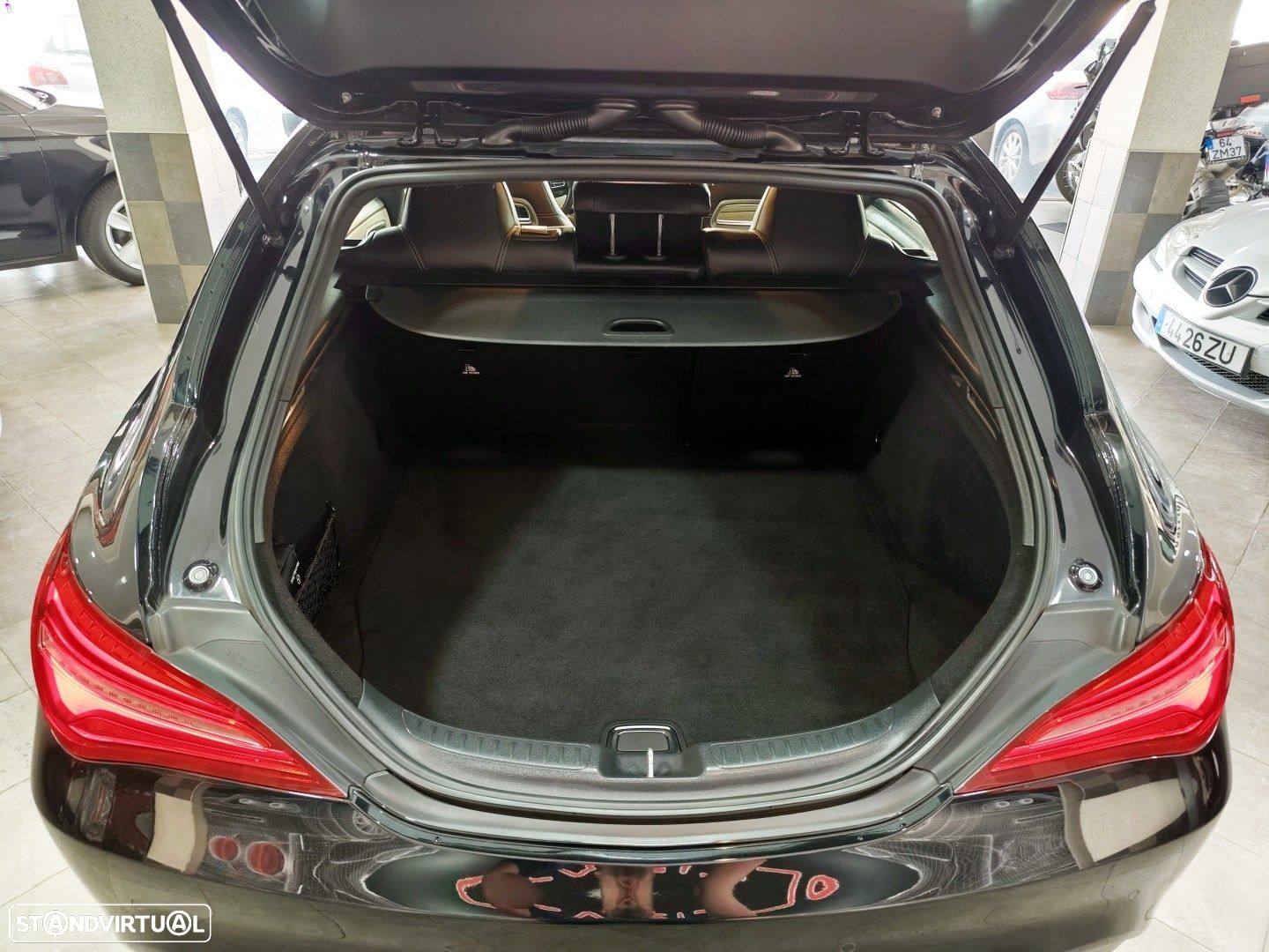 Mercedes-Benz CLA 200 d Shooting Brake Urban - 10
