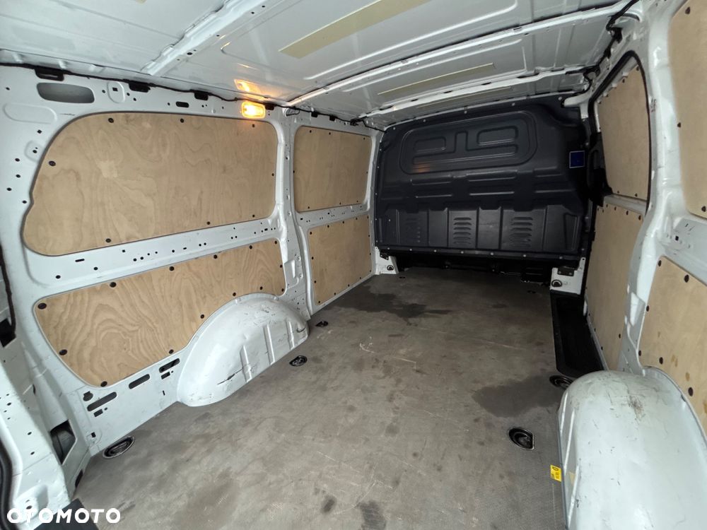 Mercedes-Benz Vito - 21