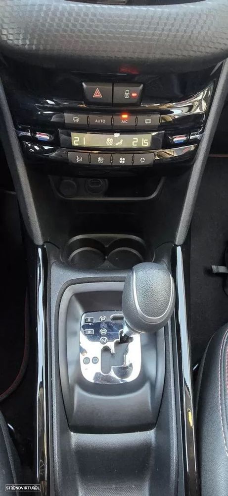 Peugeot 2008 1.2 PureTech GT Line EAT6 - 12