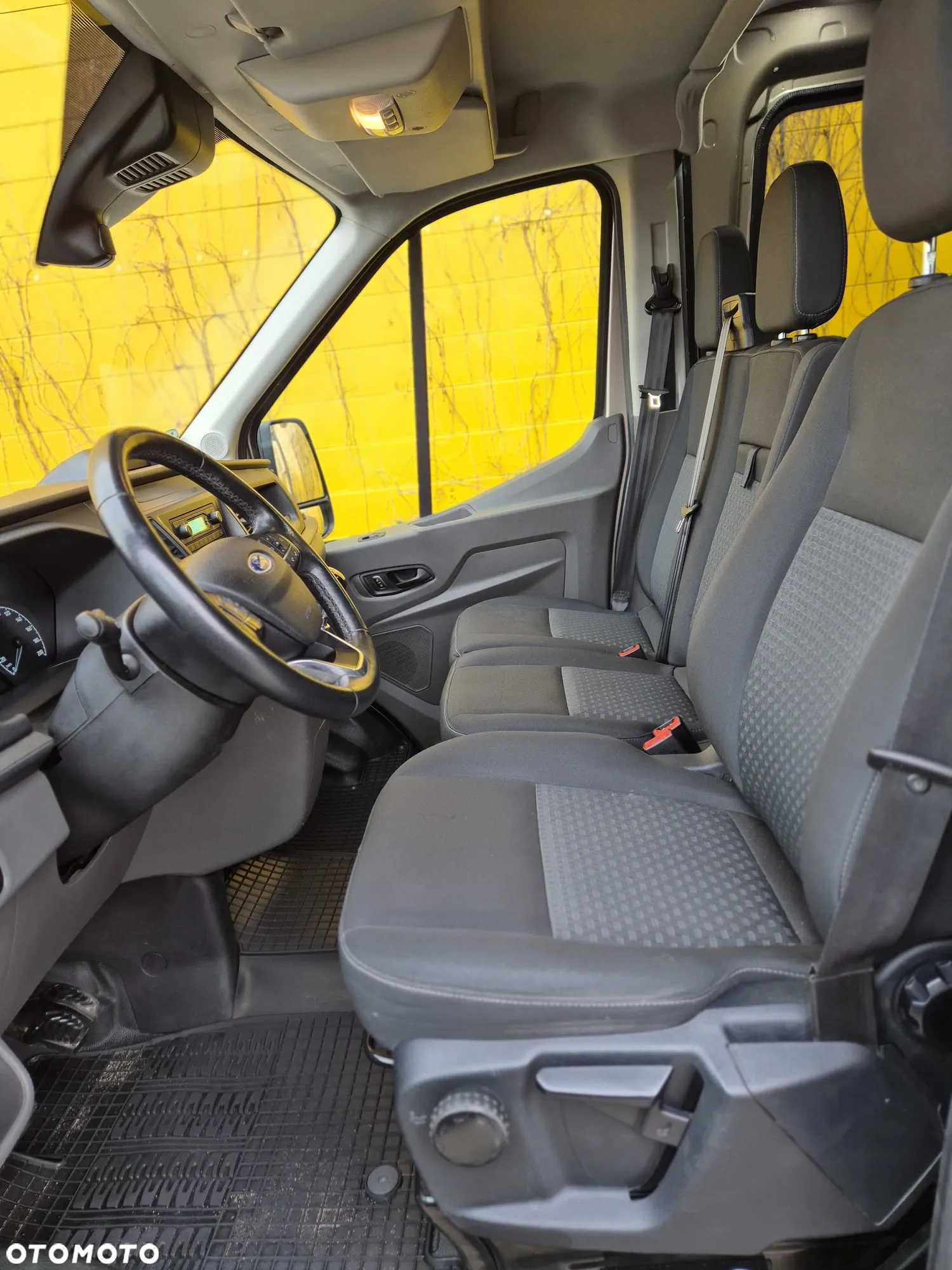 Ford Transit - 25