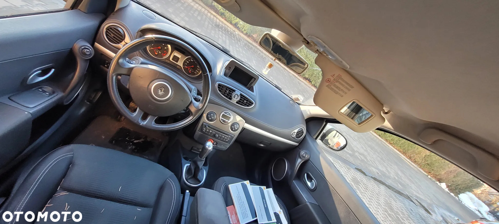 Renault Clio 1.2 16V Authentique - 7