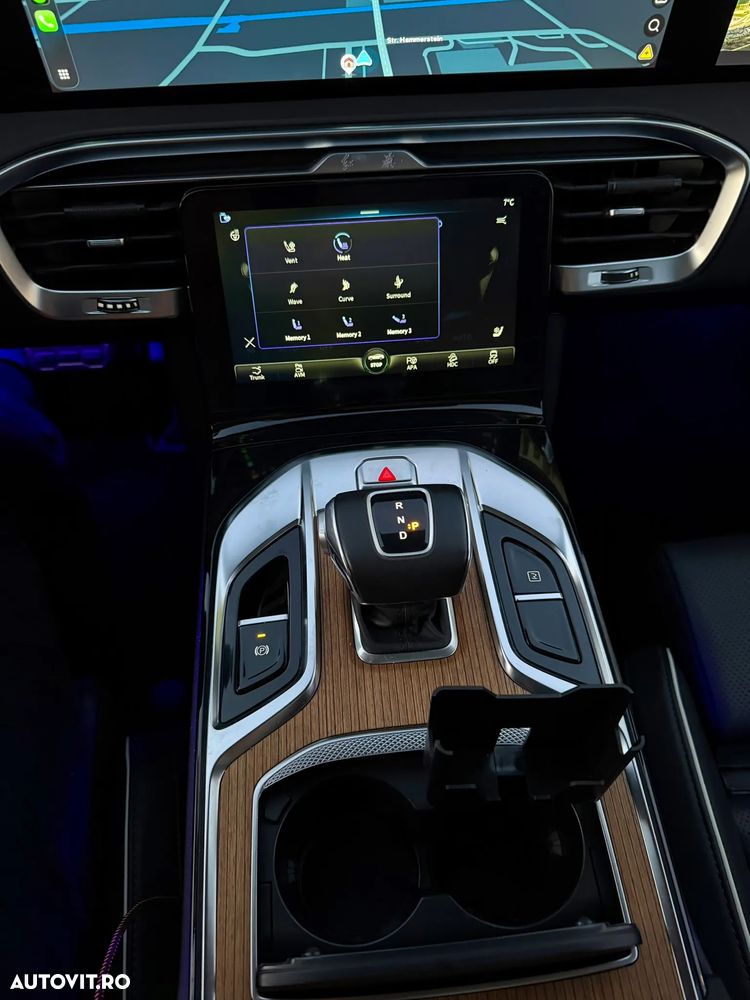 Hongqi E-HS9 - 28