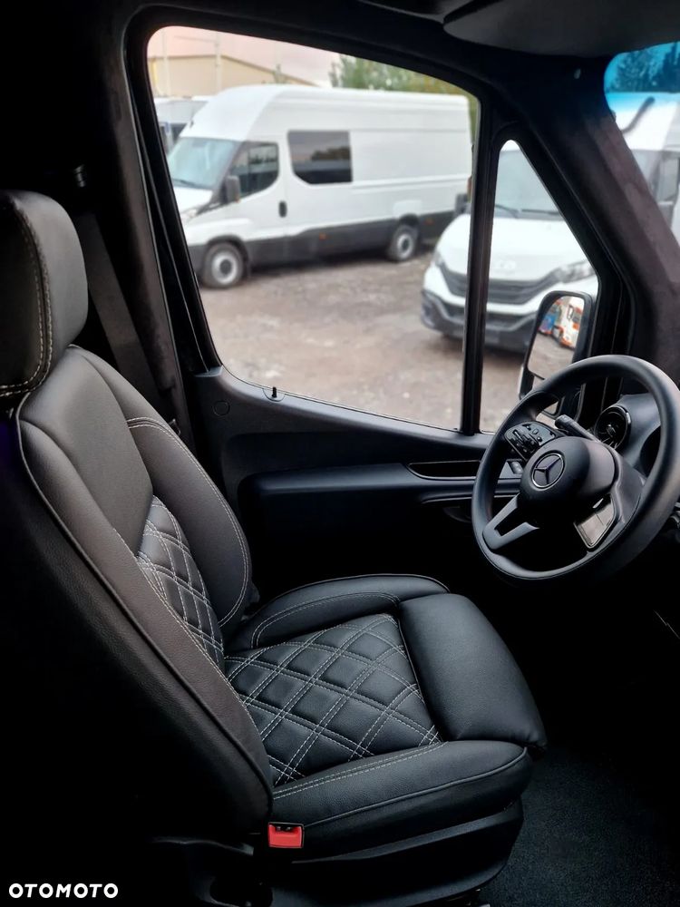 Mercedes-Benz Sprinter - 20