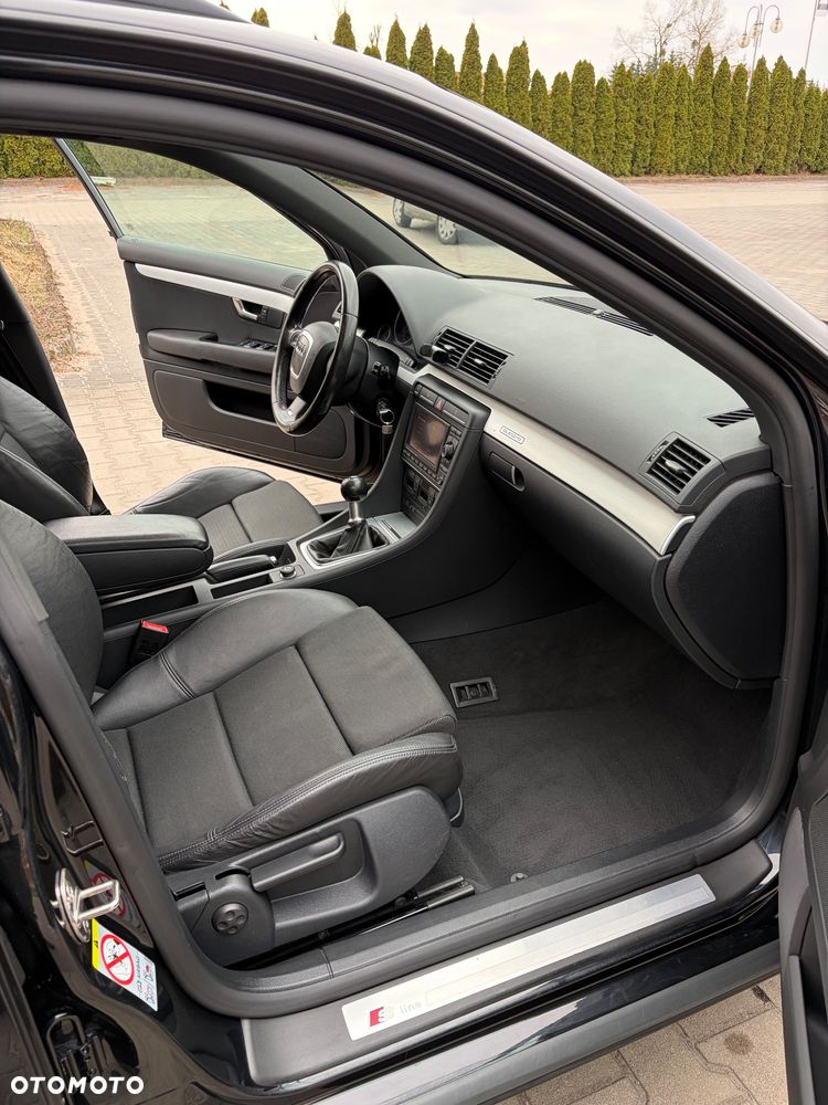 Audi A4 Avant 2.0 T FSI quattro - 10