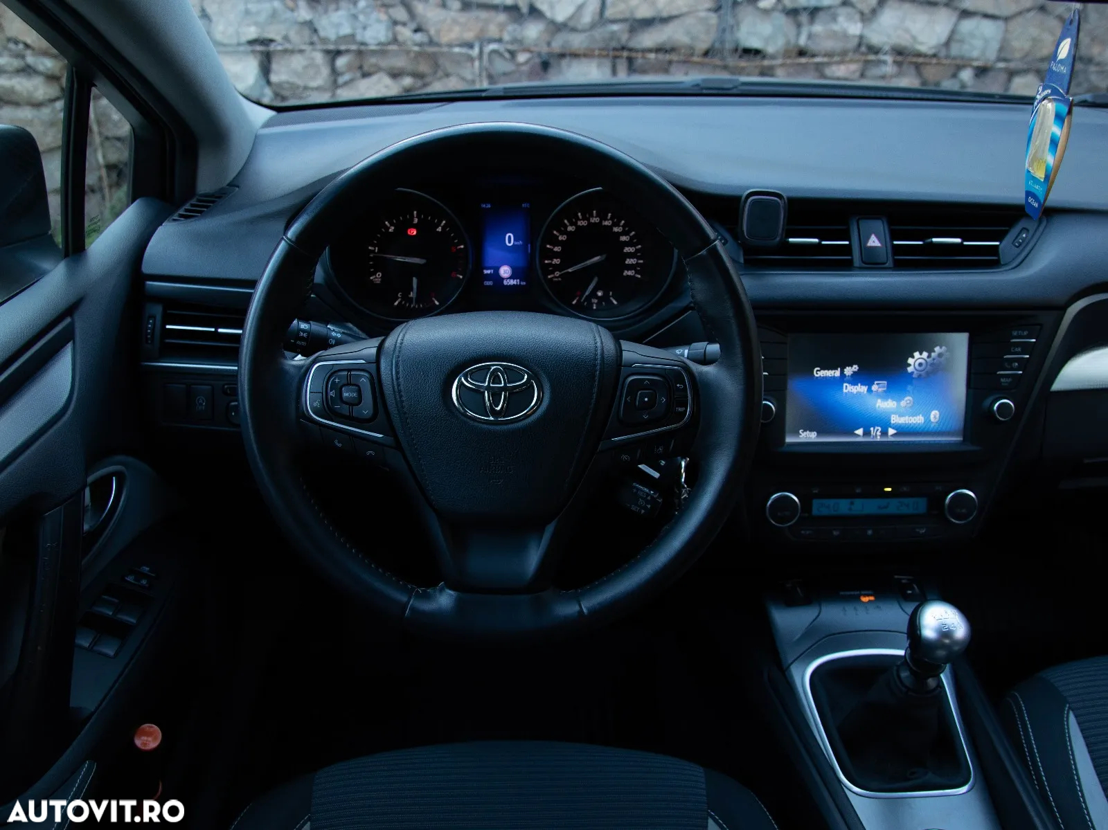 Toyota Avensis 2.0 D-4D Executive - 13