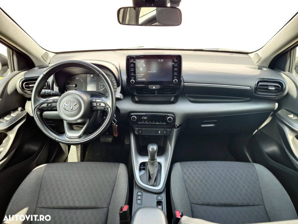 Toyota Yaris 1.5 VVT-i HSD Dynamic - 17