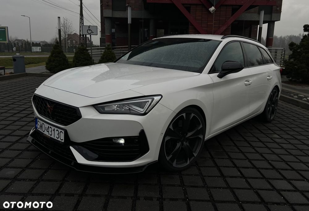 Cupra Leon Sportstourer 2.0 TSI 4Drive VZ Cup DSG - 1