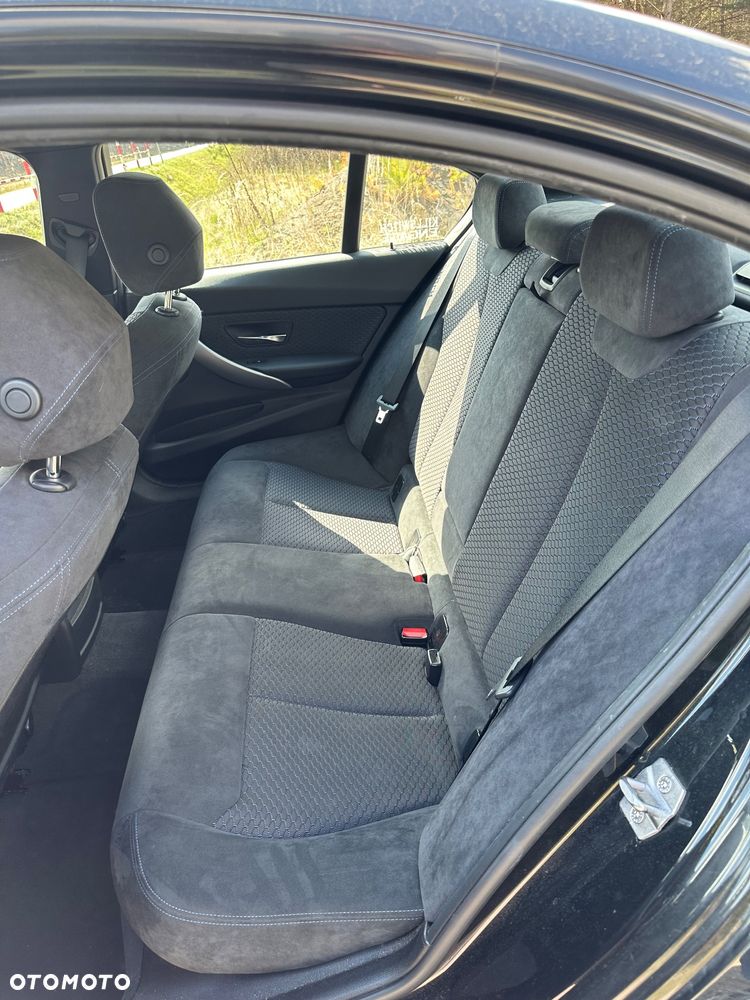 BMW Seria 3 318d M Sport EU6 - 14