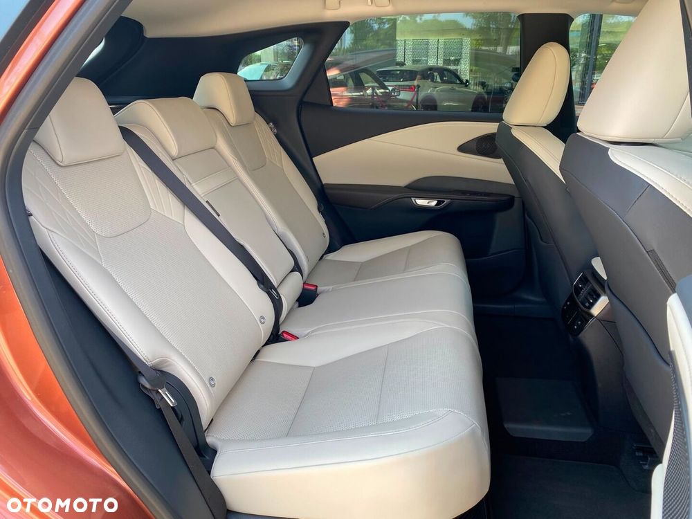 Lexus RX 450h+ Prestige - 25