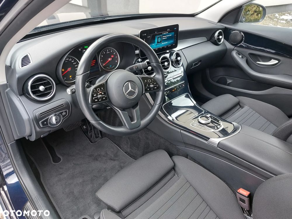 Mercedes-Benz Klasa C 300 de PHEV Avantgarde - 8