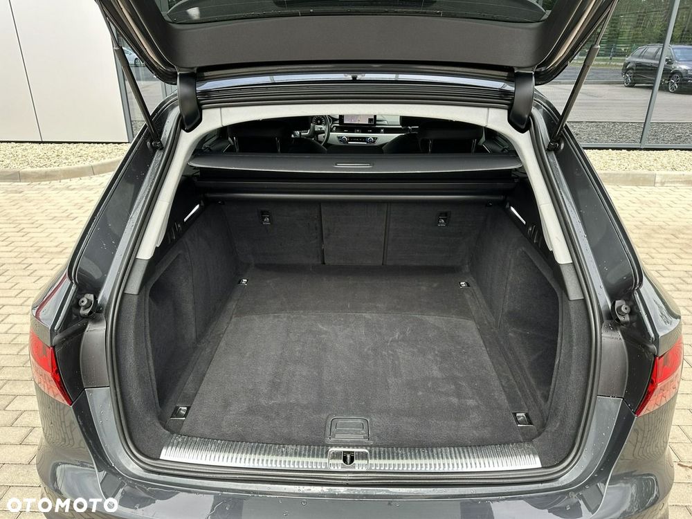 Audi A4 Avant 40 TDI quattro S tronic - 33