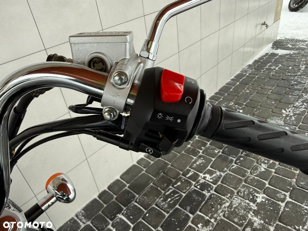 Suzuki Marauder - 34