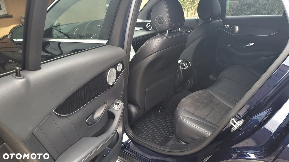 Mercedes-Benz GLC - 16