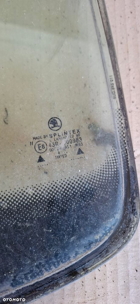 Skoda Felicja szyba przednia czołowa - 2
