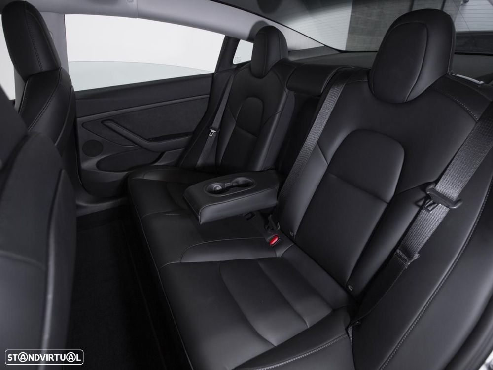 Tesla Model 3 RWD - 12
