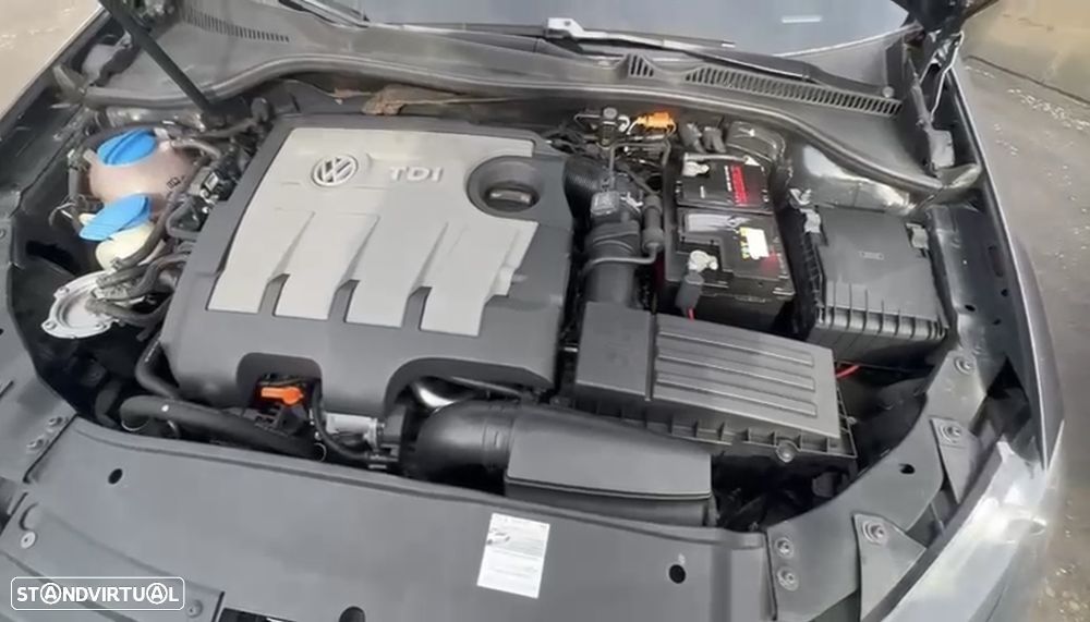 VW Golf Variant 1.6 TDi Confortline DSG - 4