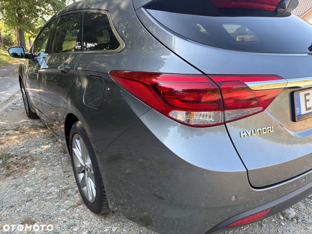 Hyundai i40 Kombi 2.0 Premium - 10