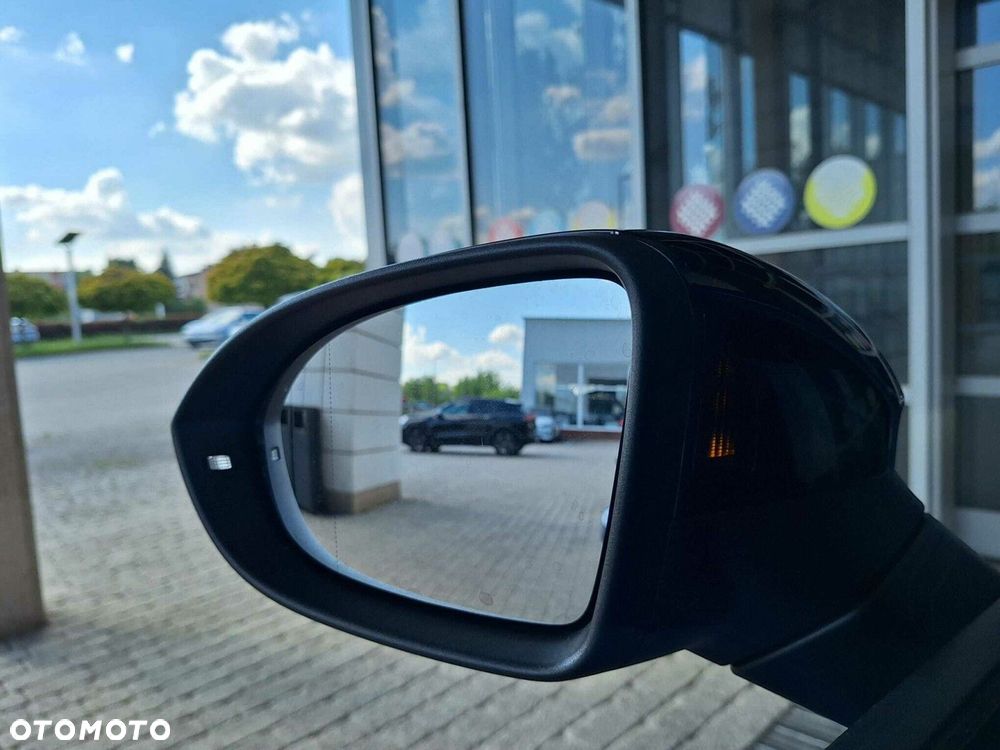 Volkswagen Golf Variant 1.5 eTSI mHEV R-Line Plus DSG - 33