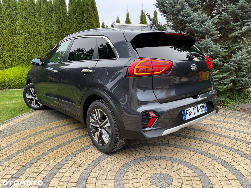 Kia Niro 1.6 GDI Hybrid Business Line - 32
