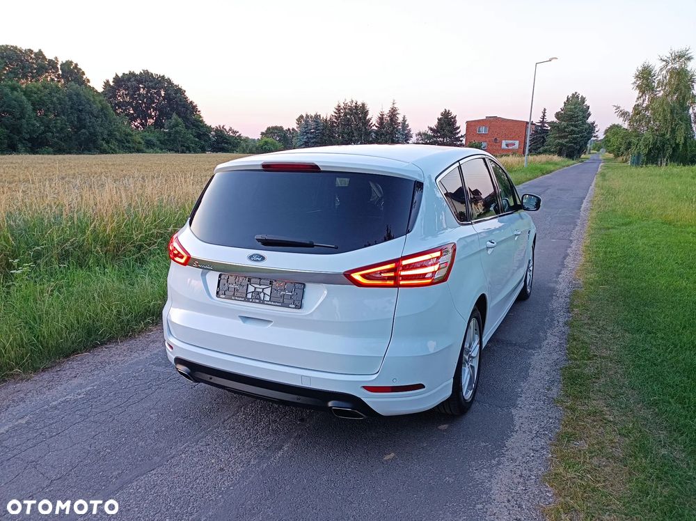 Ford S-Max 2.0 TDCi Titanium PowerShift - 36