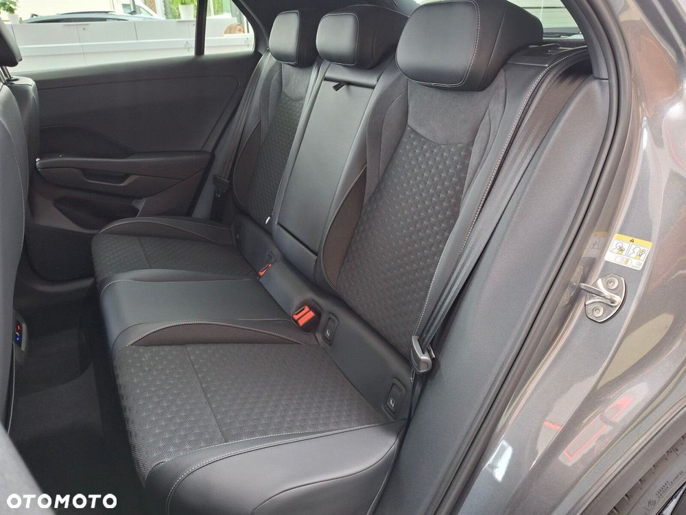 Volkswagen T-Roc 1.5 eTSI R-Line DSG - 16