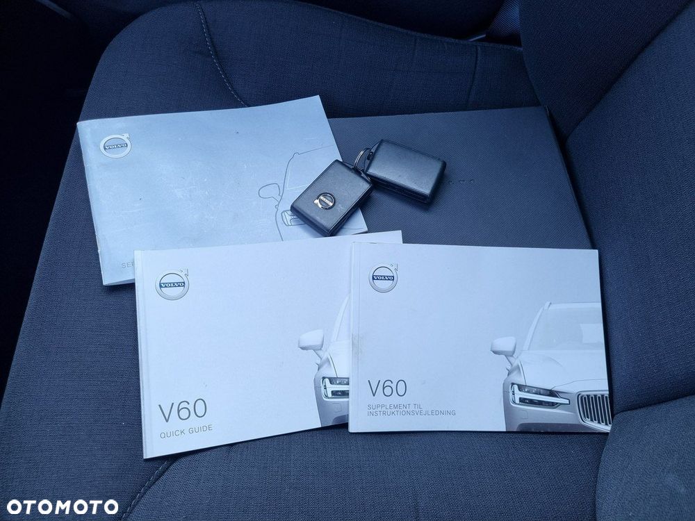 Volvo V60 D4 Momentum - 24