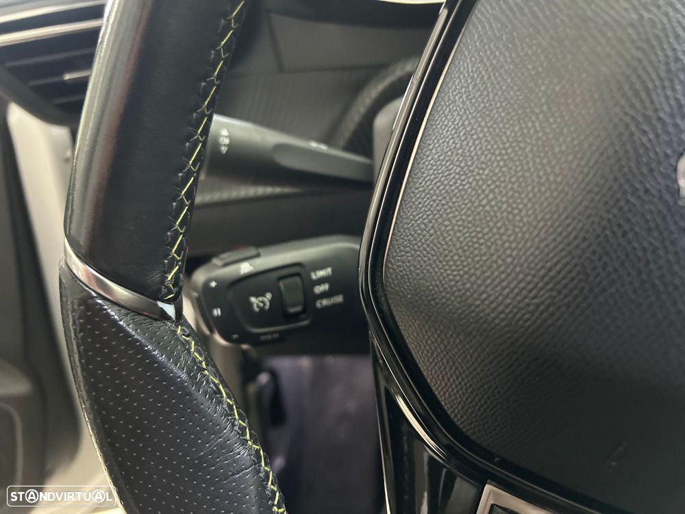 Peugeot e-208 50 kWh GT Pack - 24