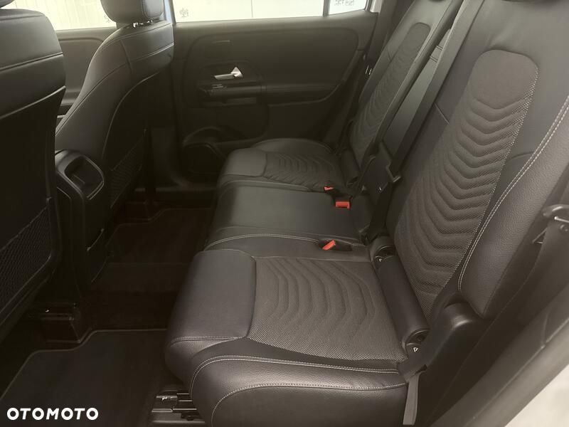 Mercedes-Benz GLB 200 7G-DCT - 20