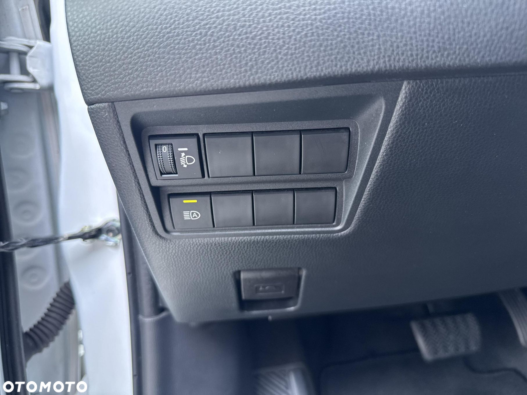 Toyota Yaris Hybrid 1.5 Comfort - 20