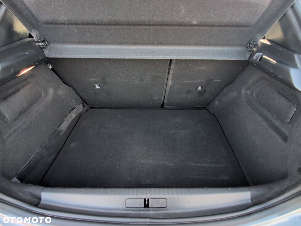 Peugeot 208 - 2